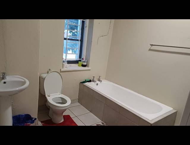 3 BEDROOM HOUSE FOR SALE IN BERGZICHT